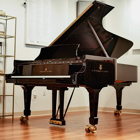 Information on the Used Steinway & Sons D 616724